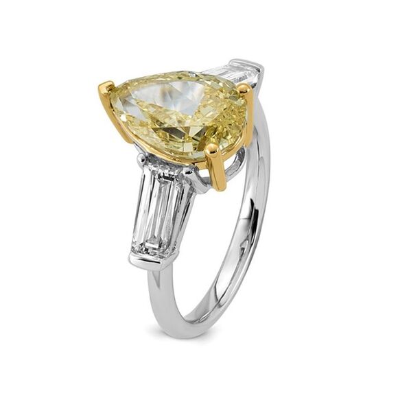 4.85 Carat (ctw VS, D-E-F) Certified Lab-Grown Yellow Pear Diamond Ring 14k Gold